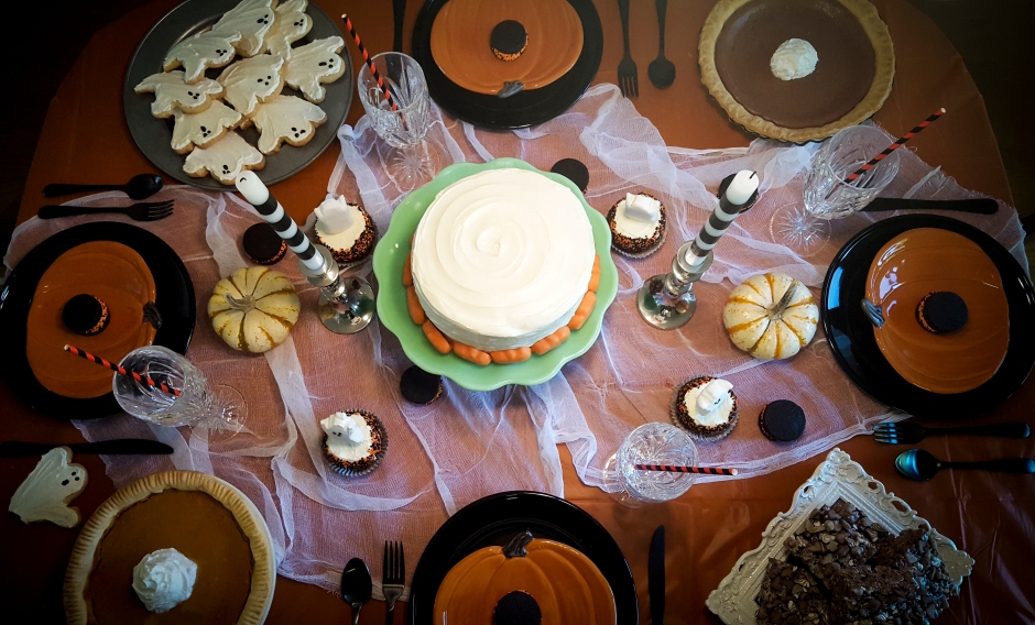 Spooky #Halloween dinner #table ideas with #FaustBakes for #HostingHalloween